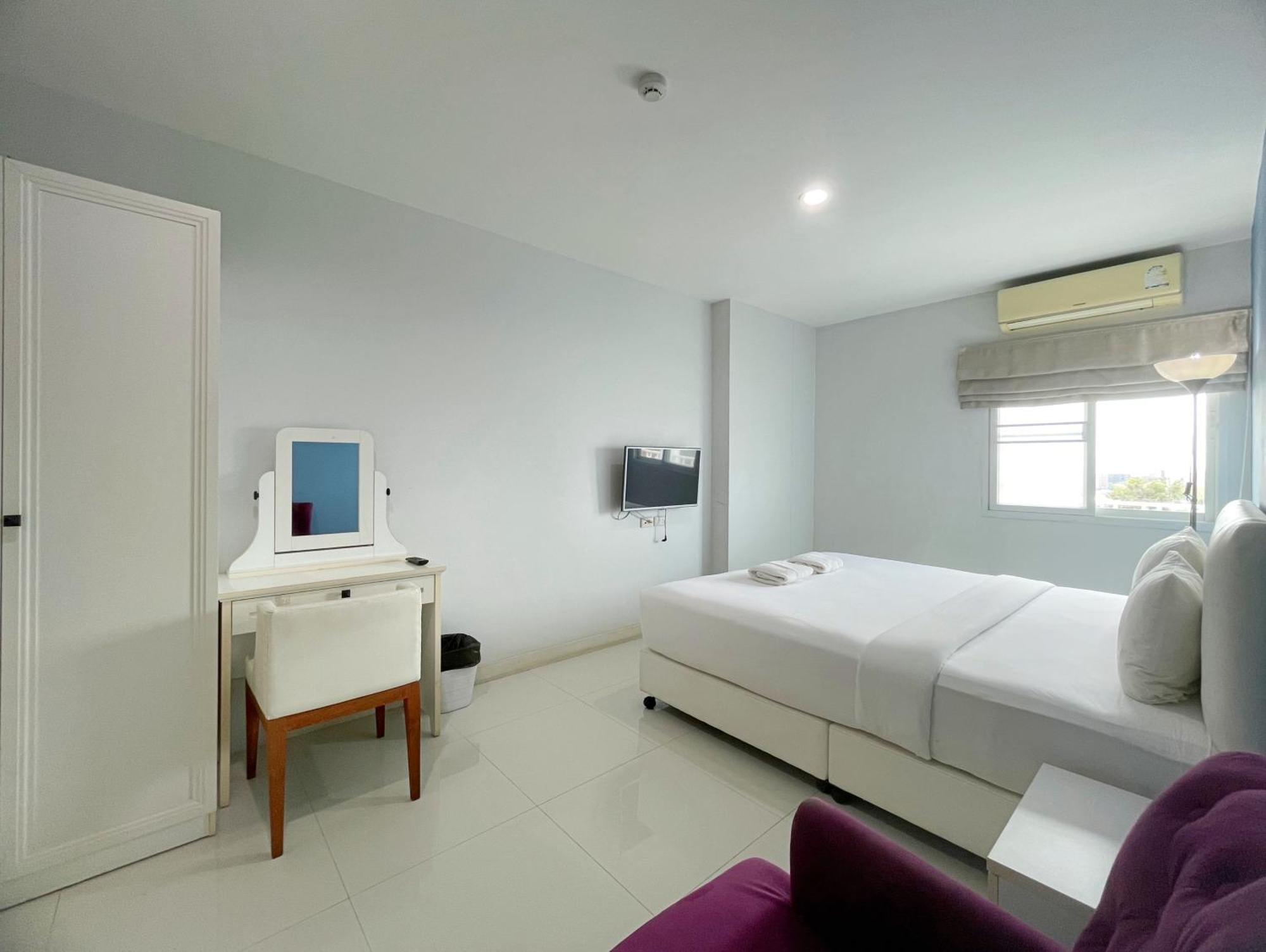 Hotel Baan Pattaya By Sabai Esterno foto