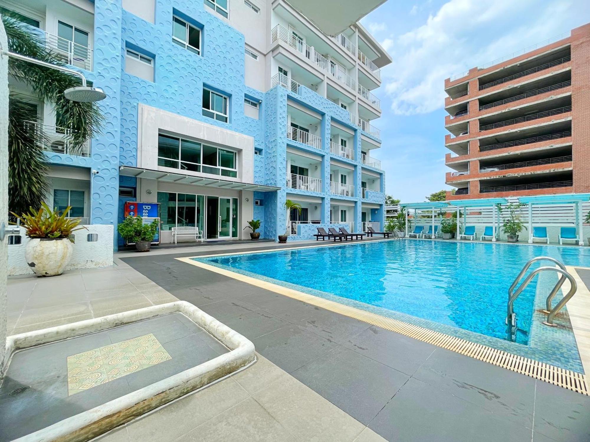 Hotel Baan Pattaya By Sabai Esterno foto