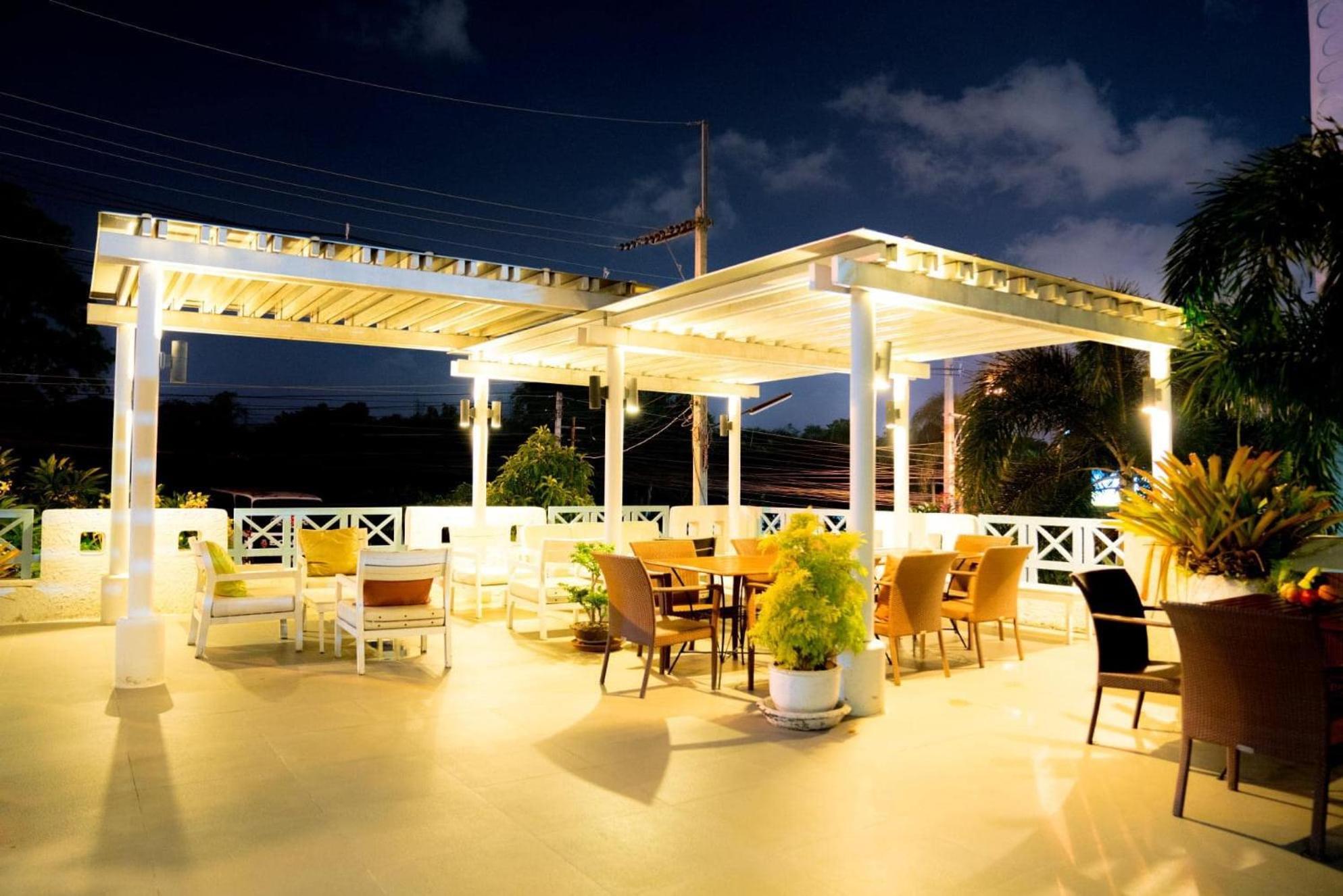 Hotel Baan Pattaya By Sabai Esterno foto