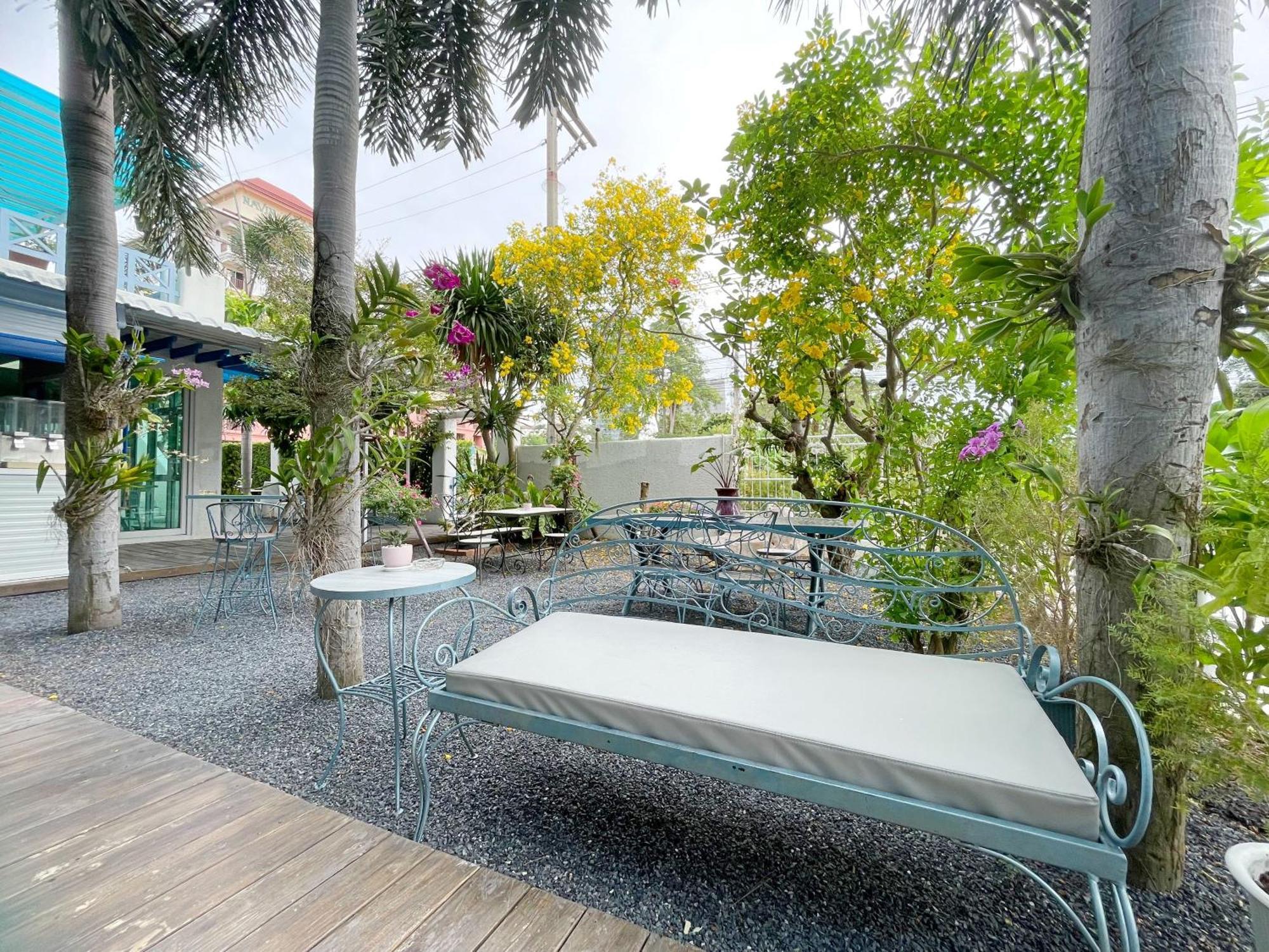 Hotel Baan Pattaya By Sabai Esterno foto